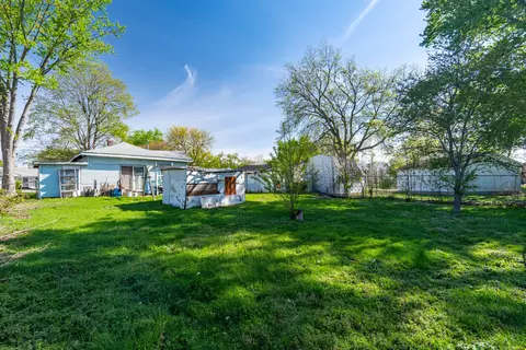Exterior - 503 Pine St, Normal, IL 61761 photo 5 of 8