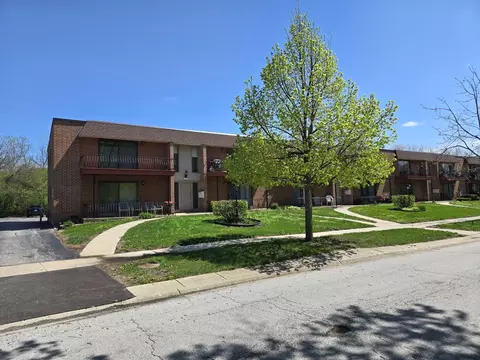 643 N Carroll Pkwy #210B, Glenwood, IL 60425
