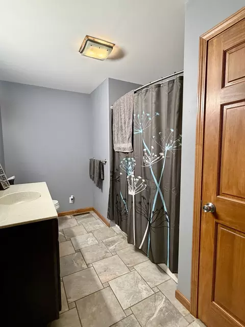 Bath - 19455 Capp Rd, Morrison, IL 61270 photo 3 of 3