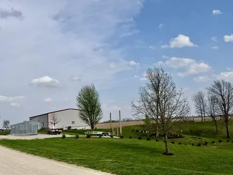 Exterior - 19455 Capp Rd, Morrison, IL 61270 photo 7 of 10