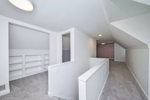 Entry Way - 1106 Manchester Rd, Wheaton, IL 60187 photo 1 of 1
