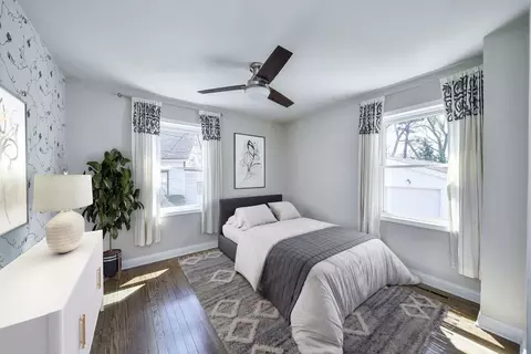Bedroom - 1106 Manchester Rd, Wheaton, IL 60187 photo 3 of 6