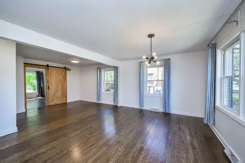 Living - 1106 Manchester Rd, Wheaton, IL 60187 photo 2 of 2