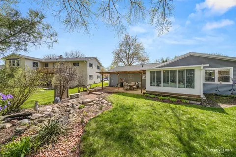 Exterior - 850 Arthur Dr, Elgin, IL 60120 photo 6 of 8