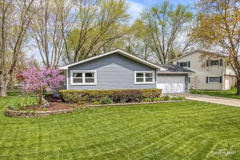 850 Arthur Dr, Elgin, IL 60120