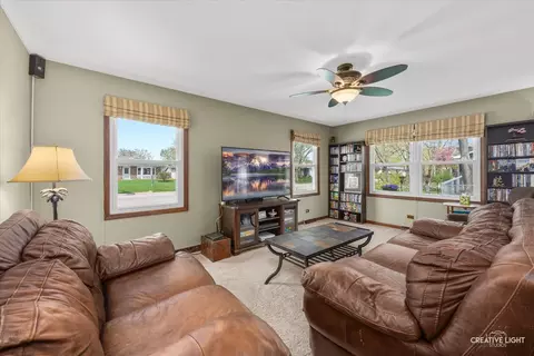Living - 850 Arthur Dr, Elgin, IL 60120 photo 1 of 2