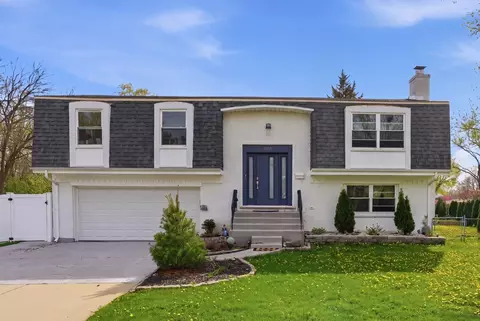 1065 N Smith St, Palatine, IL 60067