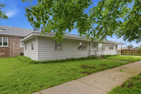 3245 Halsted St, Steger, IL 60475