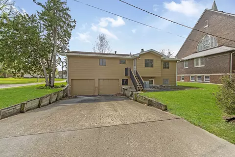 Exterior - 312 E 5th St, Minonk, IL 61760 photo 2 of 7