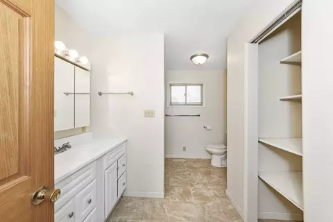 Bath - 312 E 5th St, Minonk, IL 61760 photo 1 of 3