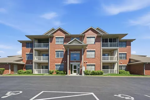 20345 S Rainford Dr #2C, Frankfort, IL 60423