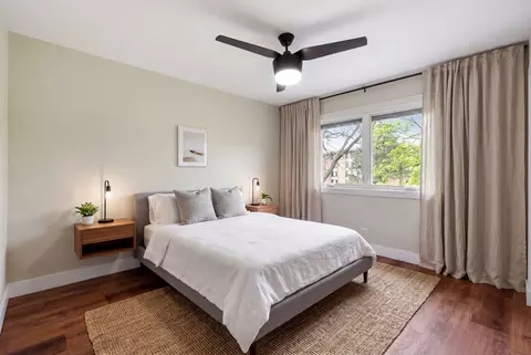 Bedroom - 15 Windward Cir, Willowbrook, IL 60527 photo 2 of 3