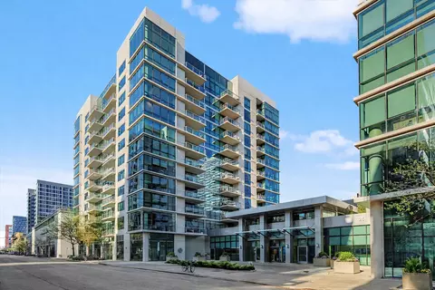 123 S Green St #702B, Chicago, IL 60607