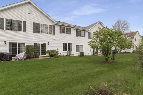 Exterior - 28088 W Niagara St, Lakemoor, IL 60051 photo 5 of 5