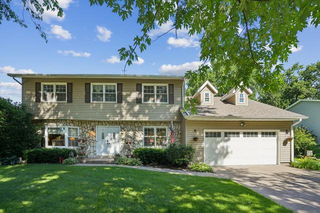 4340 Edwards Ct, Davenport, IA 52807