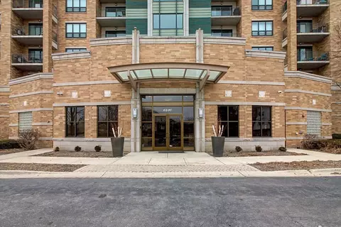 6420 Double Eagle Dr #801, Woodridge, IL 60517