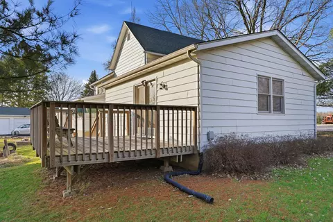 Exterior - 599 Palmyra Rd, Dixon, IL 61021 photo 4 of 11