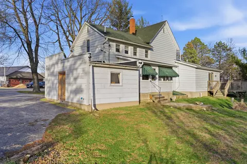 Exterior - 599 Palmyra Rd, Dixon, IL 61021 photo 7 of 11