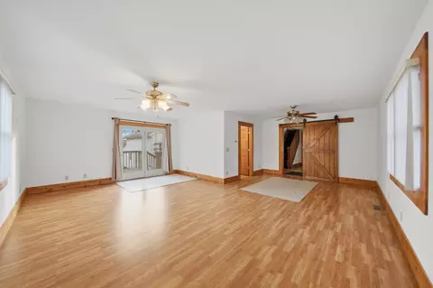 Living - 599 Palmyra Rd, Dixon, IL 61021 photo 4 of 5