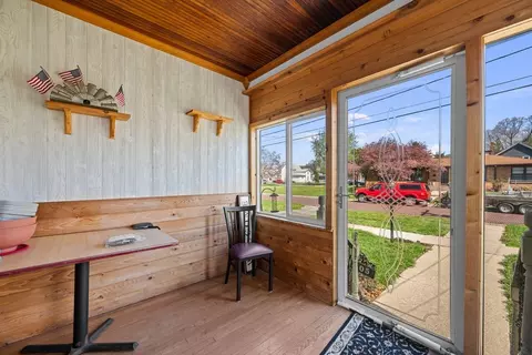Exterior - 505 E Main St, Morrison, IL 61270 photo 5 of 7