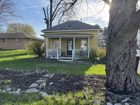 531 S Main St, Gifford, IL 61847