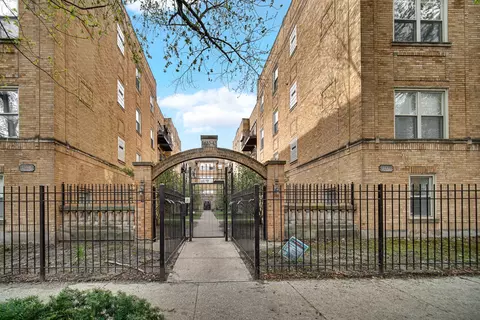 1643 W Farwell Ave #1N, Chicago, IL 60626