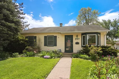 397 Bernard Dr, Buffalo Grove, IL 60089