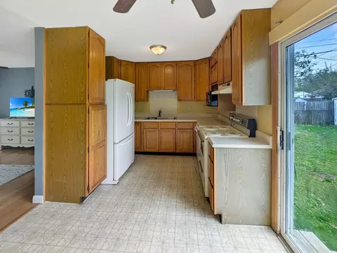 Kitchen - 1203 Mount Vernon Dr, Bloomington, IL 61704 photo 1 of 9