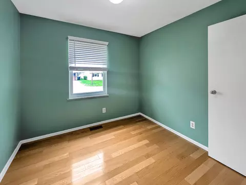 Bedroom - 1203 Mount Vernon Dr, Bloomington, IL 61704 photo 6 of 8