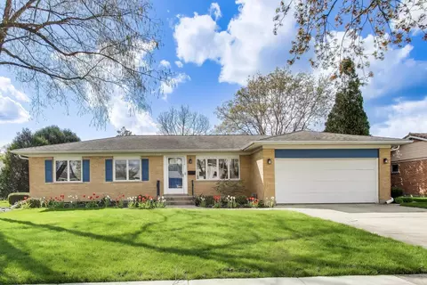 1036 Clark Ln, Des Plaines, IL 60016