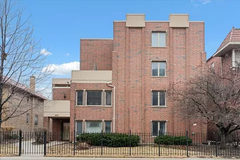 407 S Oak Park Ave #H, Oak Park, IL 60302