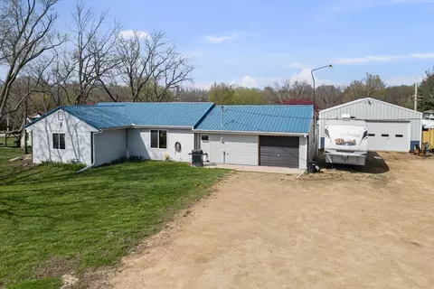 220 Arcade St, Maquoketa, IA 52060
