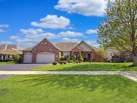 424 Billings Dr, Dekalb, IL 60115