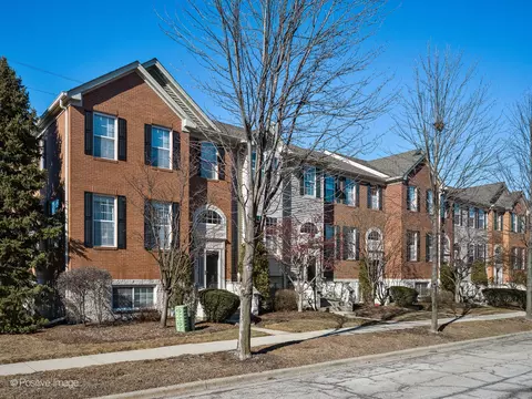 219 Willow Blvd #1202B, Willow Springs, IL 60480