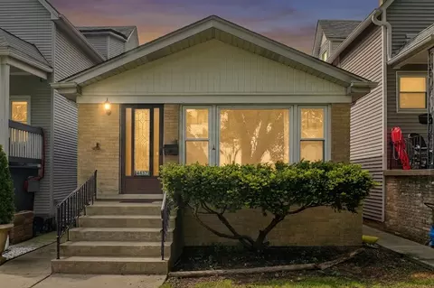 4457 W Leland Ave, Chicago, IL 60630