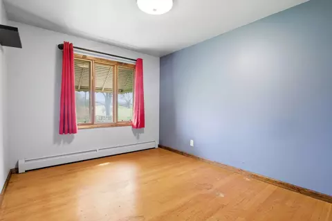 Bedroom - 422 Miller St, Beecher, IL 60401 photo 3 of 3