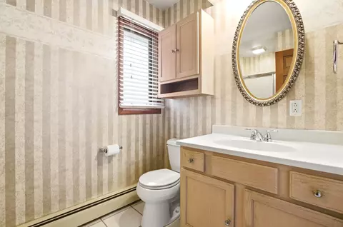 Bath - 422 Miller St, Beecher, IL 60401 photo 2 of 2