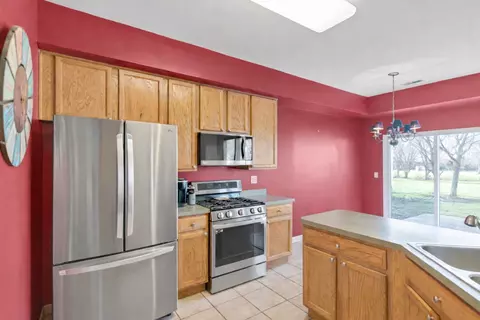 Kitchen - 24924 Franklin Ln, Plainfield, IL 60585 photo 3 of 4