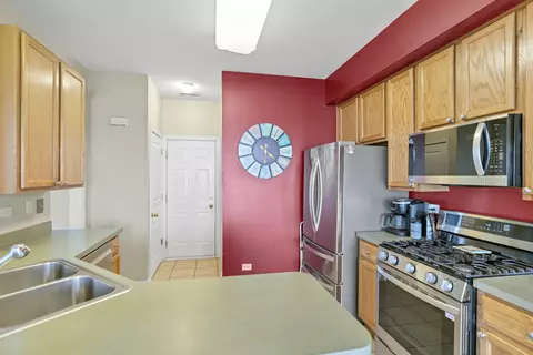 Kitchen - 24924 Franklin Ln, Plainfield, IL 60585 photo 1 of 4