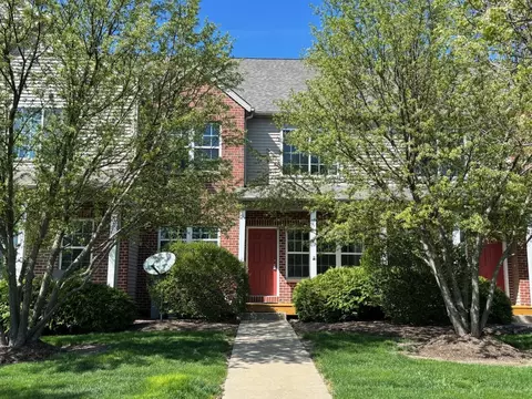 637 Stonegate Dr #CO, Sycamore, IL 60178