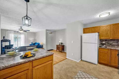 Kitchen - 1040 Ekstam Dr #108, Bloomington, IL 61704 photo 4 of 6