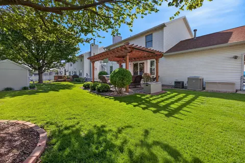 Exterior - 1018 Sawgrass Dr, Normal, IL 61761 photo 5 of 14