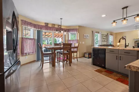 Kitchen - 1018 Sawgrass Dr, Normal, IL 61761 photo 3 of 4