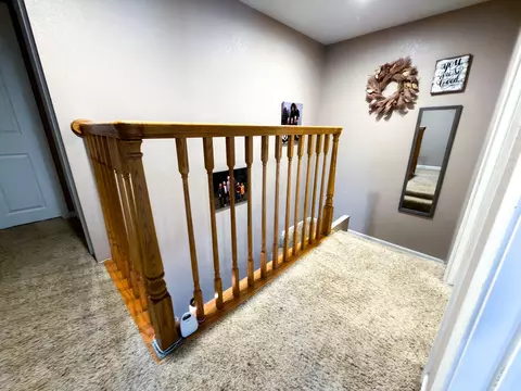 Entry Way - 212 Oak St, Flora, IL 62839 photo 4 of 5