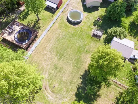View/Area - 212 Oak St, Flora, IL 62839 photo 3 of 10