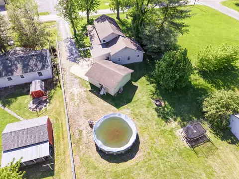 View/Area - 212 Oak St, Flora, IL 62839 photo 5 of 10