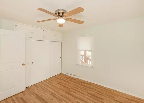 Bedroom - 1124 Walnut St, Buffalo, IA 52728 photo 2 of 5