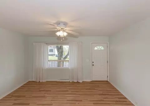 Living - 1124 Walnut St, Buffalo, IA 52728 photo 1 of 4