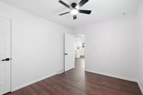 Bedroom - 8622 S 78th Ave, Bridgeview, IL 60455 photo 2 of 6