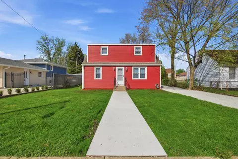 8622 S 78th Ave, Bridgeview, IL 60455